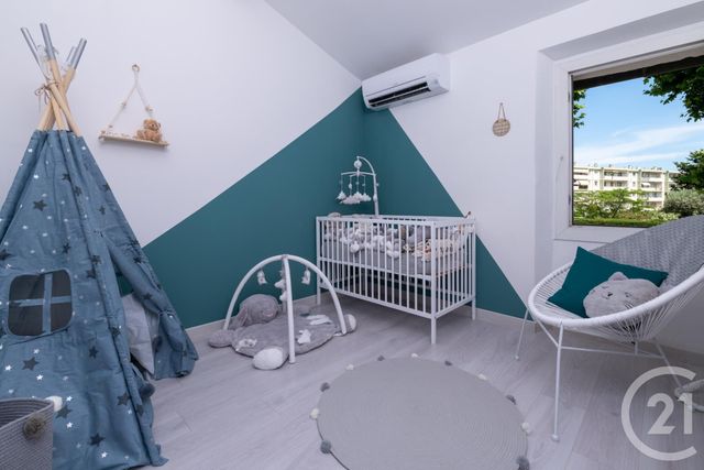 Afficher la photo en grand maison à vendre - 5 pièces - 93.0 m2 - LA GARDE - 83 - PROVENCE-ALPES-COTE-D-AZUR - Century 21 Le Rocher
