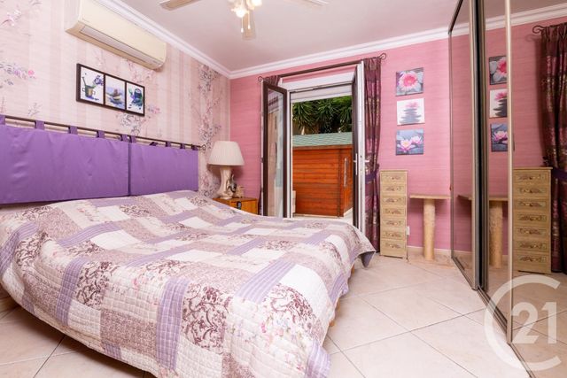 Appartement T4 à vendre - 3 pièces - 78.4 m2 - LA GARDE - 83 - PROVENCE-ALPES-COTE-D-AZUR - Century 21 Le Rocher Appartement T4 à vendre - 3 pièces - 78.4 m2 - LA GARDE - 83 - PROVENCE-ALPES-COTE-D-AZUR - Century 21 Le Rocher