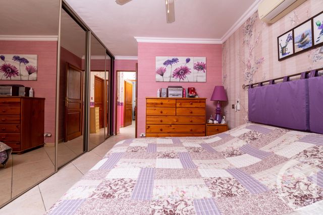 Appartement T4 à vendre - 3 pièces - 78.4 m2 - LA GARDE - 83 - PROVENCE-ALPES-COTE-D-AZUR - Century 21 Le Rocher Appartement T4 à vendre - 3 pièces - 78.4 m2 - LA GARDE - 83 - PROVENCE-ALPES-COTE-D-AZUR - Century 21 Le Rocher