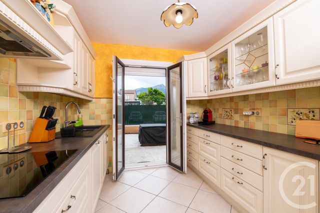 Appartement T4 à vendre - 3 pièces - 78.4 m2 - LA GARDE - 83 - PROVENCE-ALPES-COTE-D-AZUR - Century 21 Le Rocher Appartement T4 à vendre - 3 pièces - 78.4 m2 - LA GARDE - 83 - PROVENCE-ALPES-COTE-D-AZUR - Century 21 Le Rocher