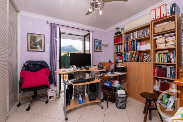 Appartement T4 à vendre - 3 pièces - 78.4 m2 - LA GARDE - 83 - PROVENCE-ALPES-COTE-D-AZUR - Century 21 Le Rocher Appartement T4 à vendre - 3 pièces - 78.4 m2 - LA GARDE - 83 - PROVENCE-ALPES-COTE-D-AZUR - Century 21 Le Rocher