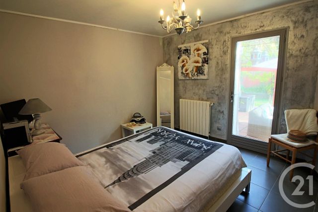 maison à vendre - 5 pièces - 172.18 m2 - BELGENTIER - 83 - PROVENCE-ALPES-COTE-D-AZUR - Century 21 Le Rocher maison à vendre - 5 pièces - 172.18 m2 - BELGENTIER - 83 - PROVENCE-ALPES-COTE-D-AZUR - Century 21 Le Rocher