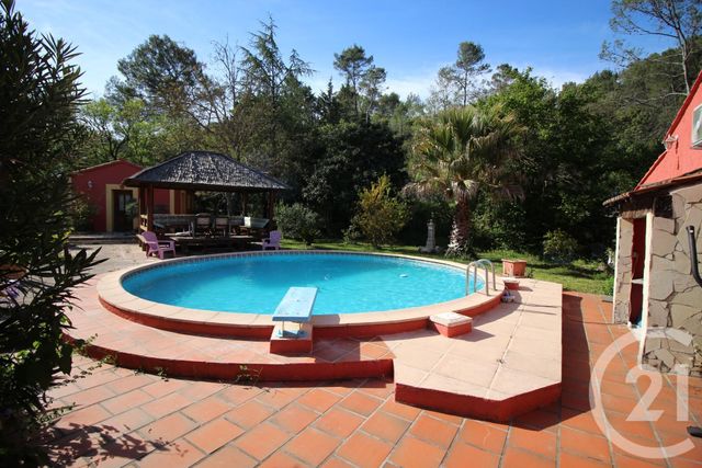 maison à vendre - 5 pièces - 172.18 m2 - BELGENTIER - 83 - PROVENCE-ALPES-COTE-D-AZUR - Century 21 Le Rocher maison à vendre - 5 pièces - 172.18 m2 - BELGENTIER - 83 - PROVENCE-ALPES-COTE-D-AZUR - Century 21 Le Rocher