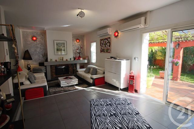 maison à vendre - 5 pièces - 172.18 m2 - BELGENTIER - 83 - PROVENCE-ALPES-COTE-D-AZUR - Century 21 Le Rocher maison à vendre - 5 pièces - 172.18 m2 - BELGENTIER - 83 - PROVENCE-ALPES-COTE-D-AZUR - Century 21 Le Rocher