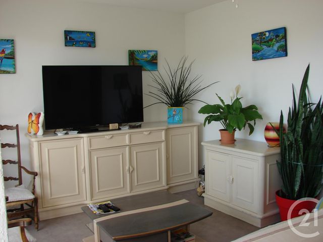 Appartement T3 à vendre - 3 pièces - 65.0 m2 - LA GARDE - 83 - PROVENCE-ALPES-COTE-D-AZUR - Century 21 Le Rocher Appartement T3 à vendre - 3 pièces - 65.0 m2 - LA GARDE - 83 - PROVENCE-ALPES-COTE-D-AZUR - Century 21 Le Rocher