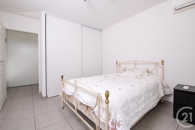 Appartement F3 à vendre - 4 pièces - 82.61 m2 - LA GARDE - 83 - PROVENCE-ALPES-COTE-D-AZUR - Century 21 Le Rocher Appartement F3 à vendre - 4 pièces - 82.61 m2 - LA GARDE - 83 - PROVENCE-ALPES-COTE-D-AZUR - Century 21 Le Rocher