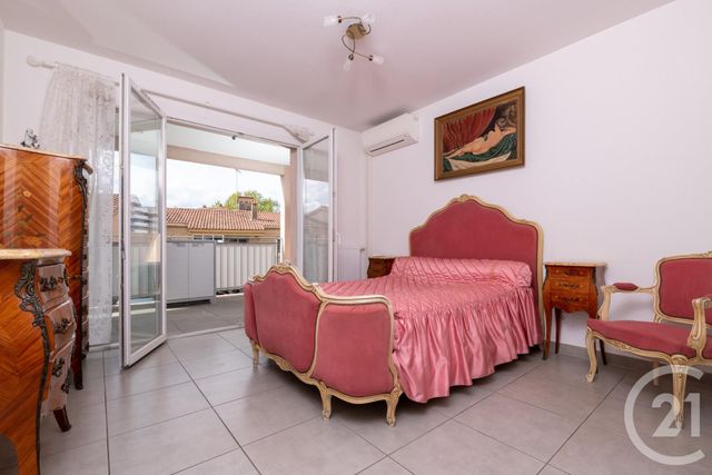 Appartement F3 à vendre - 4 pièces - 82.61 m2 - LA GARDE - 83 - PROVENCE-ALPES-COTE-D-AZUR - Century 21 Le Rocher Appartement F3 à vendre - 4 pièces - 82.61 m2 - LA GARDE - 83 - PROVENCE-ALPES-COTE-D-AZUR - Century 21 Le Rocher