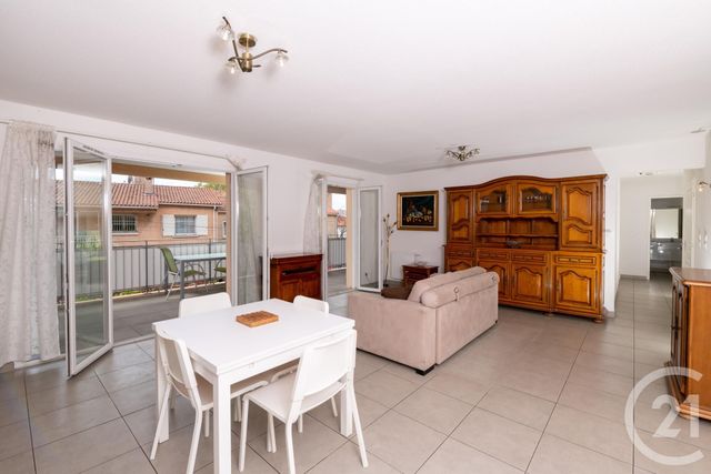 Appartement F3 à vendre - 4 pièces - 82.61 m2 - LA GARDE - 83 - PROVENCE-ALPES-COTE-D-AZUR - Century 21 Le Rocher Appartement F3 à vendre - 4 pièces - 82.61 m2 - LA GARDE - 83 - PROVENCE-ALPES-COTE-D-AZUR - Century 21 Le Rocher