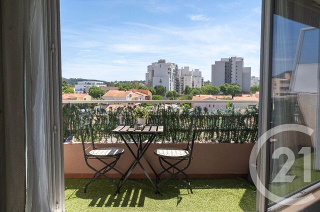 Afficher la photo en grand Appartement T5 à vendre - 5 pièces - 86.0 m2 - LA GARDE - 83 - PROVENCE-ALPES-COTE-D-AZUR - Century 21 Le Rocher