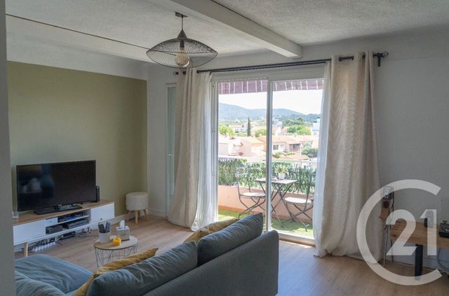 Afficher la photo en grand Appartement T5 à vendre - 5 pièces - 86.0 m2 - LA GARDE - 83 - PROVENCE-ALPES-COTE-D-AZUR - Century 21 Le Rocher