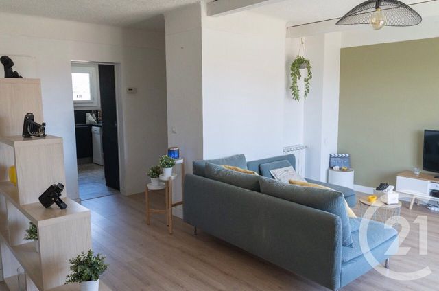 Afficher la photo en grand Appartement T5 à vendre - 5 pièces - 86.0 m2 - LA GARDE - 83 - PROVENCE-ALPES-COTE-D-AZUR - Century 21 Le Rocher