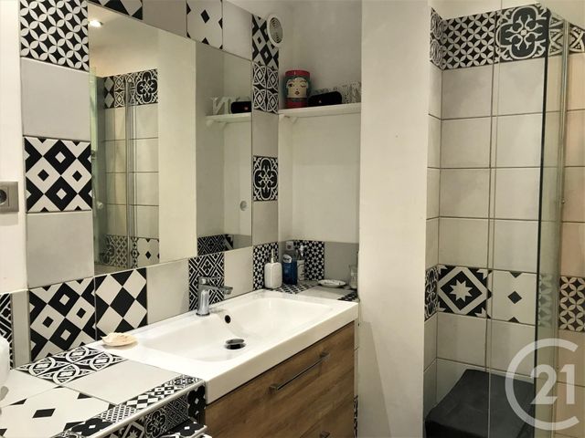 Afficher la photo en grand Appartement T3 à vendre - 3 pièces - 58.46 m2 - LA GARDE - 83 - PROVENCE-ALPES-COTE-D-AZUR - Century 21 Le Rocher