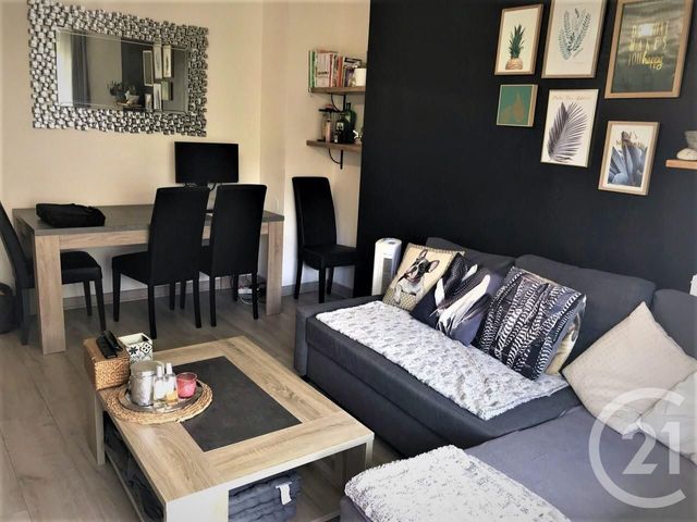 Afficher la photo en grand Appartement T3 à vendre - 3 pièces - 58.46 m2 - LA GARDE - 83 - PROVENCE-ALPES-COTE-D-AZUR - Century 21 Le Rocher