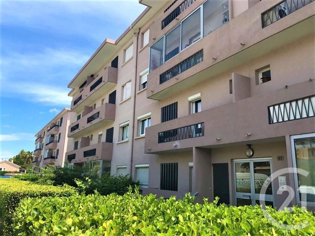 Afficher la photo en grand Appartement T3 à vendre - 3 pièces - 58.46 m2 - LA GARDE - 83 - PROVENCE-ALPES-COTE-D-AZUR - Century 21 Le Rocher