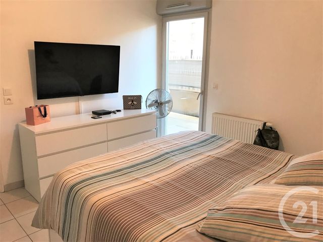 Afficher la photo en grand Appartement T2 à vendre - 2 pièces - 43.85 m2 - CUERS - 83 - PROVENCE-ALPES-COTE-D-AZUR - Century 21 Le Rocher