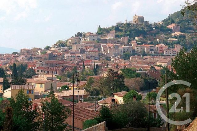 Afficher la photo en grand Appartement T2 à vendre - 2 pièces - 43.85 m2 - CUERS - 83 - PROVENCE-ALPES-COTE-D-AZUR - Century 21 Le Rocher