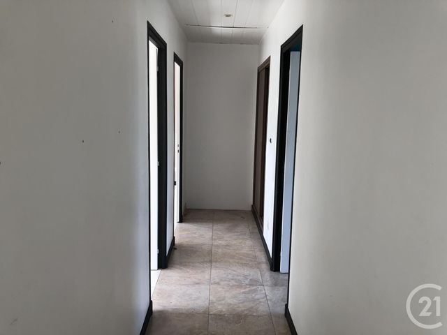Afficher la photo en grand Appartement T6 à vendre - 6 pièces - 93.89 m2 - LA GARDE - 83 - PROVENCE-ALPES-COTE-D-AZUR - Century 21 Le Rocher