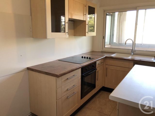 Afficher la photo en grand Appartement T6 à vendre - 6 pièces - 93.89 m2 - LA GARDE - 83 - PROVENCE-ALPES-COTE-D-AZUR - Century 21 Le Rocher