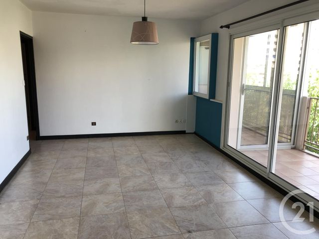 Afficher la photo en grand Appartement T6 à vendre - 6 pièces - 93.89 m2 - LA GARDE - 83 - PROVENCE-ALPES-COTE-D-AZUR - Century 21 Le Rocher