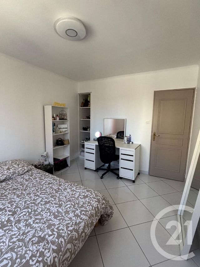 Appartement T5 à vendre - 5 pièces - 94.0 m2 - LA GARDE - 83 - PROVENCE-ALPES-COTE-D-AZUR - Century 21 Le Rocher