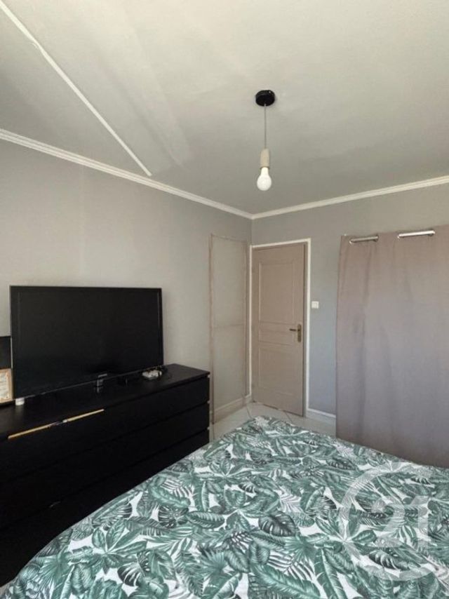 Appartement T5 à vendre - 5 pièces - 94.0 m2 - LA GARDE - 83 - PROVENCE-ALPES-COTE-D-AZUR - Century 21 Le Rocher