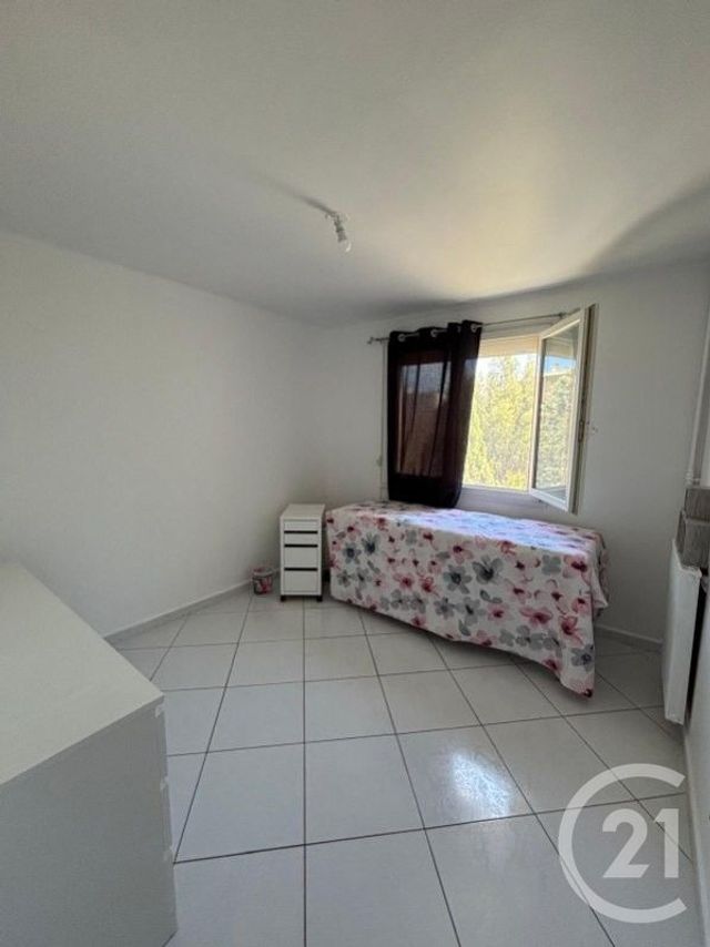 Appartement T5 à vendre - 5 pièces - 94.0 m2 - LA GARDE - 83 - PROVENCE-ALPES-COTE-D-AZUR - Century 21 Le Rocher