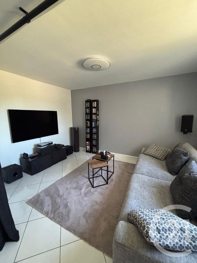 Appartement T5 à vendre - 5 pièces - 94.0 m2 - LA GARDE - 83 - PROVENCE-ALPES-COTE-D-AZUR - Century 21 Le Rocher