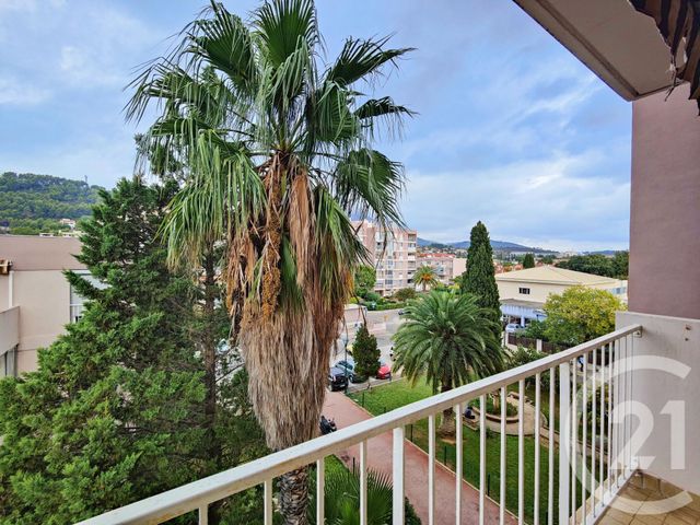 Appartement T3 à vendre - 3 pièces - 57.43 m2 - LA GARDE - 83 - PROVENCE-ALPES-COTE-D-AZUR - Century 21 Le Rocher