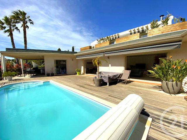 maison à vendre - 10 pièces - 256.51 m2 - TOULON - 83 - PROVENCE-ALPES-COTE-D-AZUR - Century 21 Le Rocher