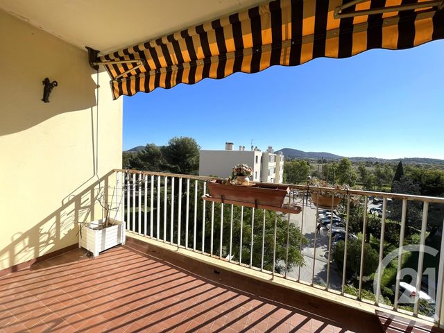 Appartement T4 à vendre - 4 pièces - 75.74 m2 - LA GARDE - 83 - PROVENCE-ALPES-COTE-D-AZUR - Century 21 Le Rocher