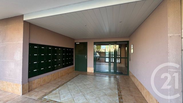 Afficher la photo en grand Appartement F2 à vendre - 2 pièces - 42.96 m2 - LA GARDE - 83 - PROVENCE-ALPES-COTE-D-AZUR - Century 21 Le Rocher