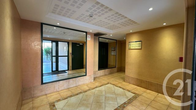 Afficher la photo en grand Appartement F2 à vendre - 2 pièces - 42.96 m2 - LA GARDE - 83 - PROVENCE-ALPES-COTE-D-AZUR - Century 21 Le Rocher