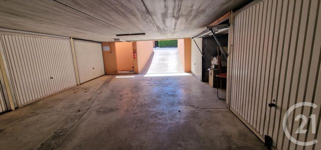 Afficher la photo en grand Appartement T2 à vendre - 2 pièces - 47.27 m2 - CARQUEIRANNE - 83 - PROVENCE-ALPES-COTE-D-AZUR - Century 21 Le Rocher