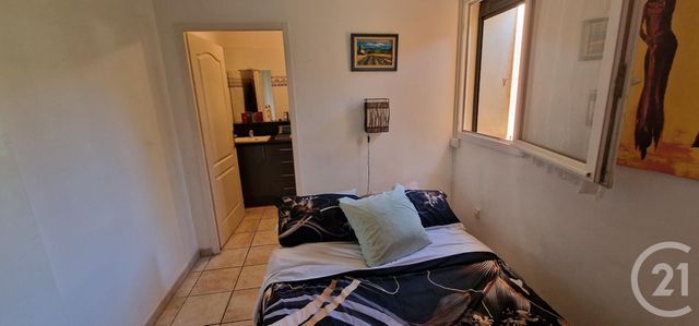 Afficher la photo en grand Appartement T2 à vendre - 2 pièces - 47.27 m2 - CARQUEIRANNE - 83 - PROVENCE-ALPES-COTE-D-AZUR - Century 21 Le Rocher