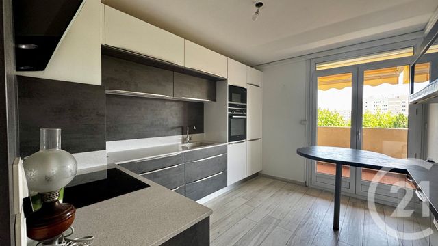 Afficher la photo en grand Appartement F4 à vendre - 4 pièces - 90.82 m2 - LA GARDE - 83 - PROVENCE-ALPES-COTE-D-AZUR - Century 21 Le Rocher