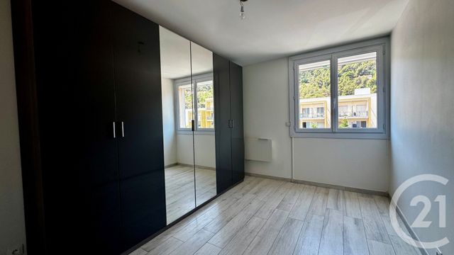 Afficher la photo en grand Appartement F4 à vendre - 4 pièces - 90.82 m2 - LA GARDE - 83 - PROVENCE-ALPES-COTE-D-AZUR - Century 21 Le Rocher