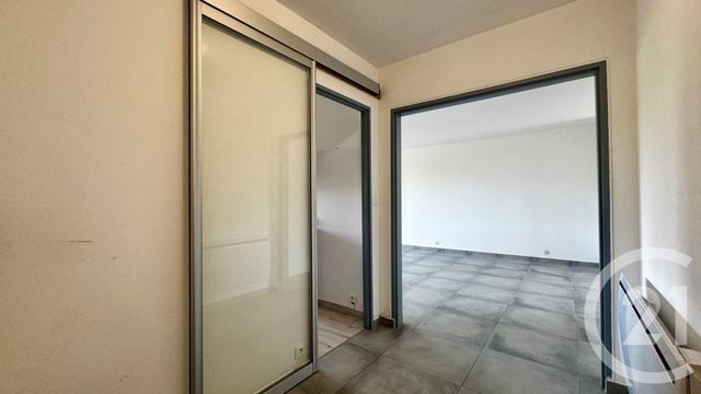Afficher la photo en grand Appartement F4 à vendre - 4 pièces - 90.82 m2 - LA GARDE - 83 - PROVENCE-ALPES-COTE-D-AZUR - Century 21 Le Rocher
