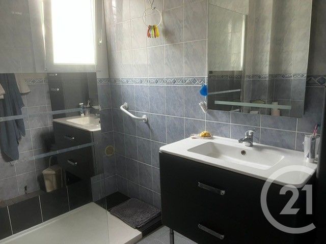 Appartement F3 à louer - 3 pièces - 58.72 m2 - LA GARDE - 83 - PROVENCE-ALPES-COTE-D-AZUR - Century 21 Le Rocher