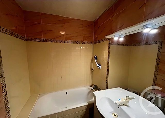 Appartement F4 à vendre - 4 pièces - 73.0 m2 - TOULON - 83 - PROVENCE-ALPES-COTE-D-AZUR - Century 21 Le Rocher