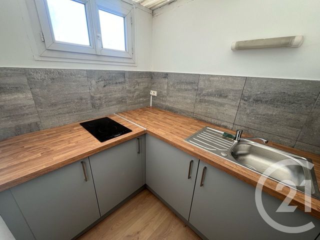 Afficher la photo en grand Appartement Studio à vendre - 1 pièce - 17.0 m2 - TOULON - 83 - PROVENCE-ALPES-COTE-D-AZUR - Century 21 Le Rocher