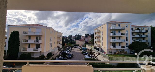 Appartement T3 à vendre - 3 pièces - 70.0 m2 - HYERES - 83 - PROVENCE-ALPES-COTE-D-AZUR - Century 21 Le Rocher