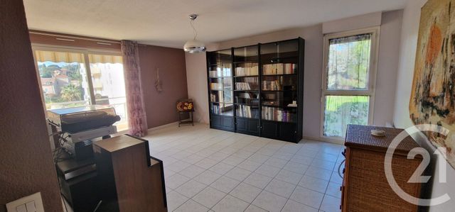 Appartement T3 à vendre - 3 pièces - 70.0 m2 - HYERES - 83 - PROVENCE-ALPES-COTE-D-AZUR - Century 21 Le Rocher