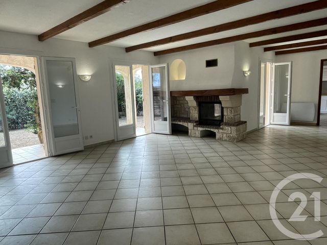 maison à vendre - 6 pièces - 155.57 m2 - SANARY SUR MER - 83 - PROVENCE-ALPES-COTE-D-AZUR - Century 21 Le Rocher