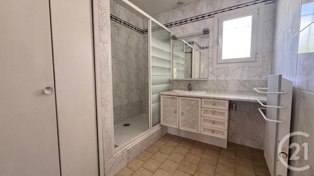 maison à vendre - 5 pièces - 90.0 m2 - LA GARDE - 83 - PROVENCE-ALPES-COTE-D-AZUR - Century 21 Le Rocher