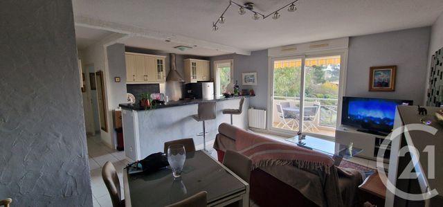 Appartement T2 à vendre - 2 pièces - 49.4 m2 - HYERES - 83 - PROVENCE-ALPES-COTE-D-AZUR - Century 21 Le Rocher