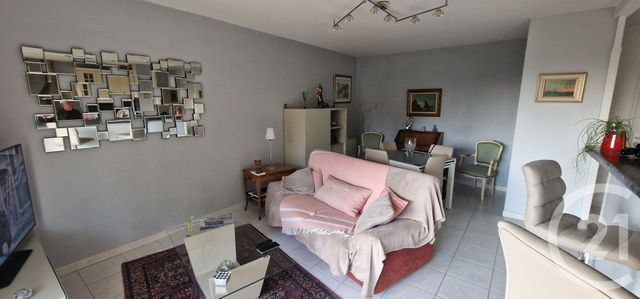 Appartement T2 à vendre - 2 pièces - 49.4 m2 - HYERES - 83 - PROVENCE-ALPES-COTE-D-AZUR - Century 21 Le Rocher