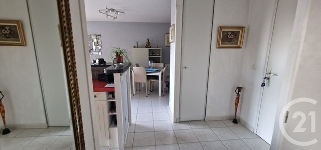 Appartement T2 à vendre - 2 pièces - 49.4 m2 - HYERES - 83 - PROVENCE-ALPES-COTE-D-AZUR - Century 21 Le Rocher