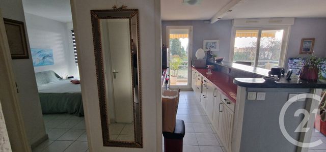 Appartement T2 à vendre - 2 pièces - 49.4 m2 - HYERES - 83 - PROVENCE-ALPES-COTE-D-AZUR - Century 21 Le Rocher