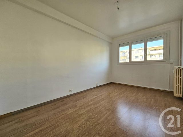 Appartement T3 à louer - 3 pièces - 56.57 m2 - TOULON - 83 - PROVENCE-ALPES-COTE-D-AZUR - Century 21 Le Rocher