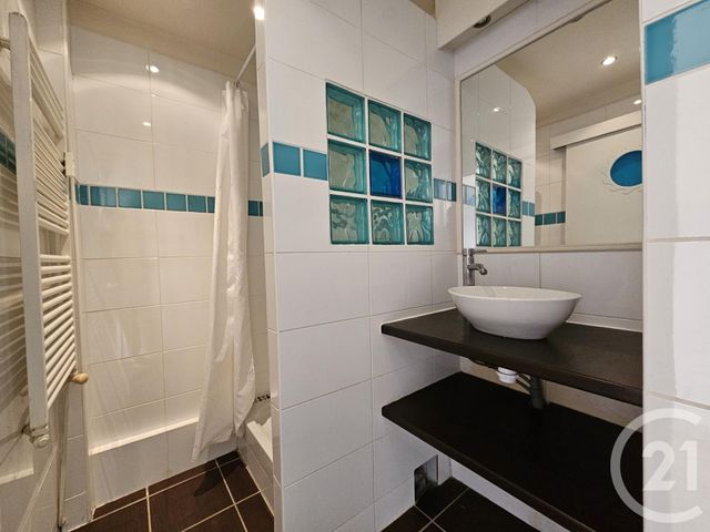 Appartement T3 à louer - 3 pièces - 56.57 m2 - TOULON - 83 - PROVENCE-ALPES-COTE-D-AZUR - Century 21 Le Rocher